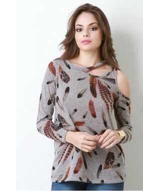 Yahada • Feathers Long Sleeve Top